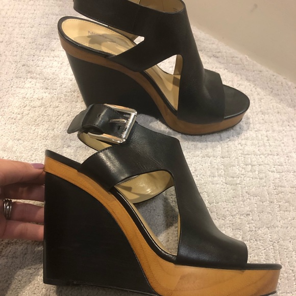 Michael kors Wedges-barely worn - Picture 1 of 4